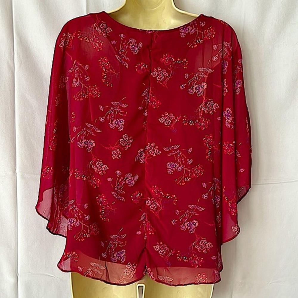 Lauren Conrad Butterfly Sleeve Raspberry Floral Top **Size M** - Picture 2 of 5